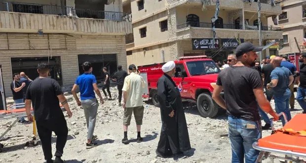 النبطية تحت القصف: غارة تستهدف مبنى سكنياً ومخاوف من محاولة اغتيال