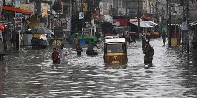 مأساة في باكستان: مصرع 18 شخصاً غرقاً بسبب الأمطار الغزيرة