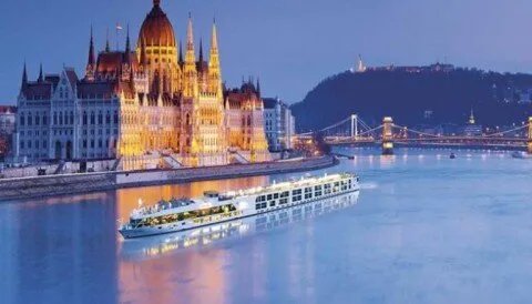 اكتشف سحر العالم: رحلات نهرية تجمع بين الطبيعة والثقافة والتاريخ