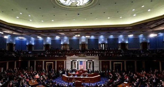 عضوتان في الكونغرس الأمريكي تدفعان بمشروع قانون لرفع العقوبات عن سوريا