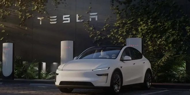 إيلون ماسك يفاجئ: تسلا تسلم سيارتها ذاتياً من المصنع إلى منزل العميل في أوستن