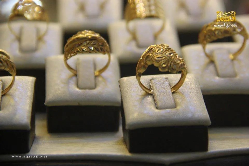 تراجع حاد في أسعار الذهب بسوريا: انخفاض سعر غرام الذهب عيار 21 بمقدار 20 ألف ليرة