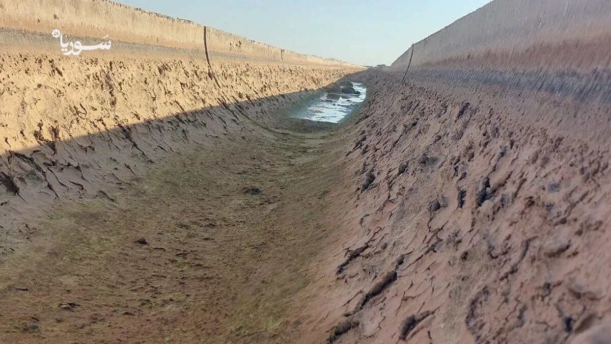 أزمة مياه حادة تهدد زراعة ريف الرقة الشمالي: تقنين يفاقم معاناة المزارعين