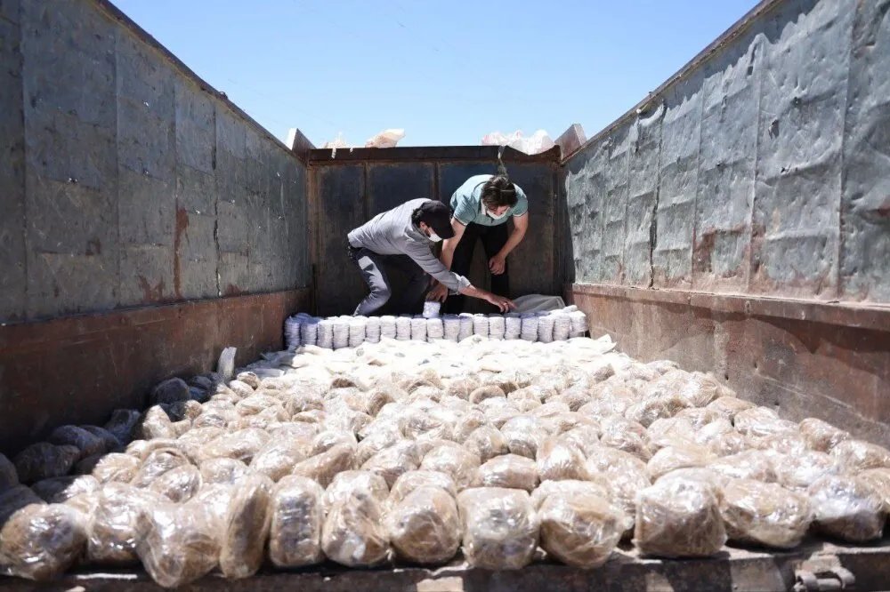 الداخلية السورية تحبط محاولة تهريب ضخمة للمخدرات عبر الحدود اللبنانية