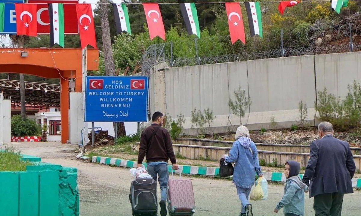 عودة جماعية: أكثر من 300 ألف سوري يعودون من تركيا خلال ستة أشهر