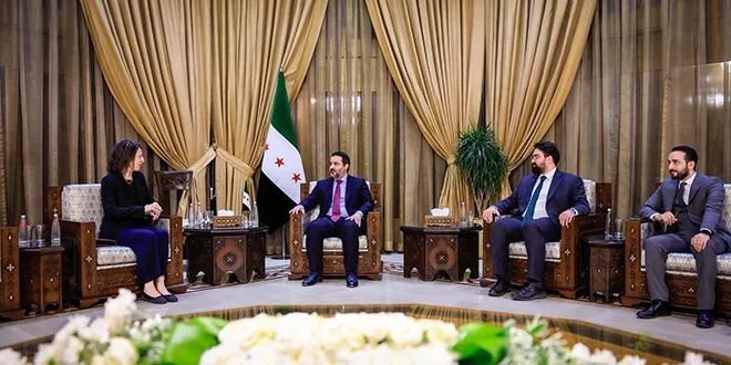 دمشق: سوريا والمملكة المتحدة تستكشفان آفاق التعاون المشترك في إعادة الإعمار