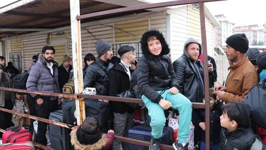 تسارع عودة السوريين من تركيا مع إغلاق المدارس: أرقام جديدة تكشف التفاصيل