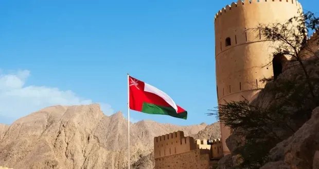 عُمان تفاجئ الخليج بضريبة الدخل: نظرة على الأبعاد والتداعيات المحتملة