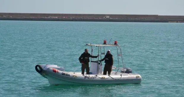 مأساة في قليبية: البحث مستمر عن طفلة جرفتها الأمواج من شاطئ عين قرنز