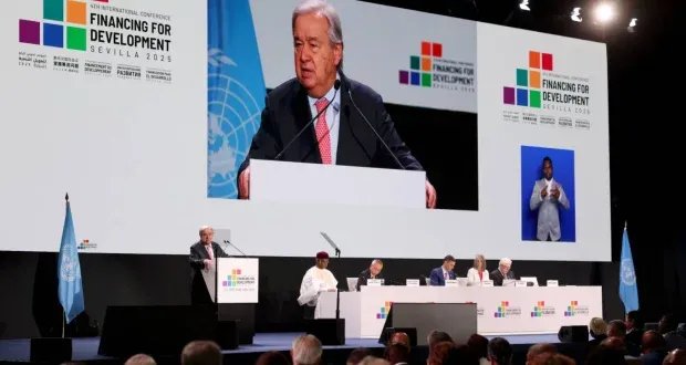 مؤتمر تمويل التنمية في إسبانيا يركز على حل النزاعات التجارية وسط غياب أمريكي