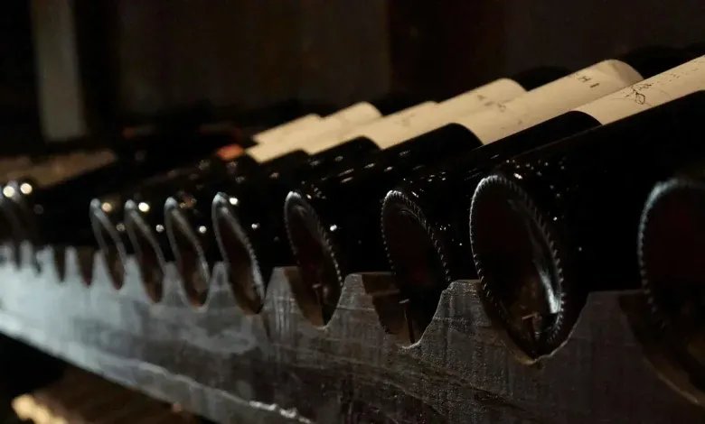 فضيحة تهز البرازيل: دبلوماسي سوري متورط في تهريب هواتف آيفون ونبيذ فاخر بقيمة نصف مليون دولار