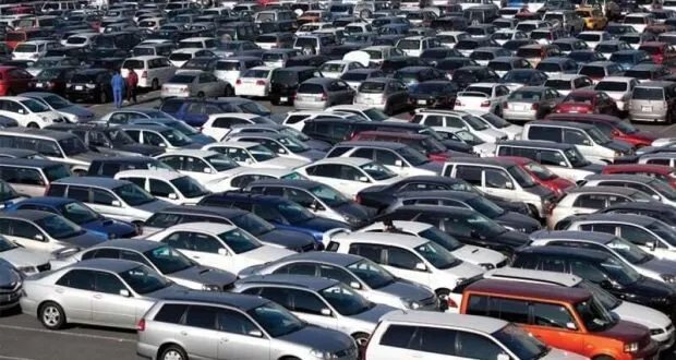 أزمة السيارات في سوريا: قرارات الاستيراد والمنع تثير تساؤلات حول التوقيت والجدوى