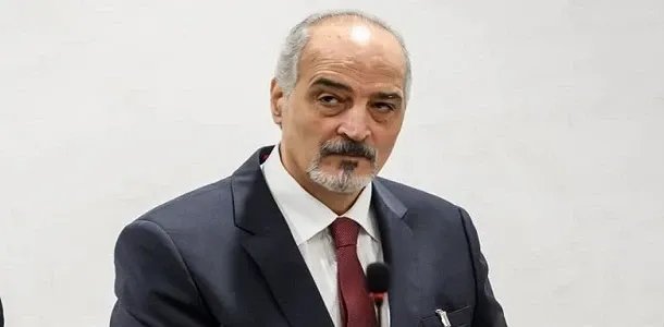 هل انشق بشار الجعفري؟ تقارير عن لجوئه وعائلته إلى روسيا ورفضه العودة إلى دمشق