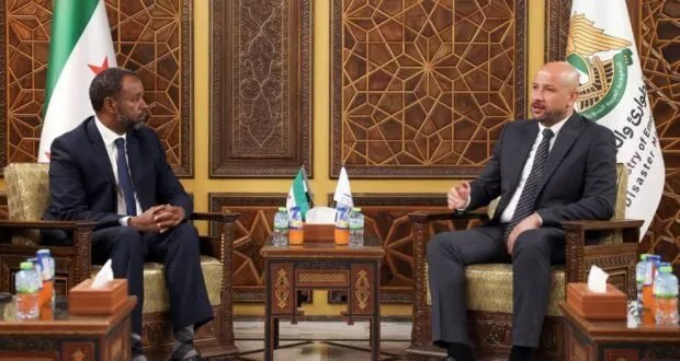 وزير الطوارئ السوري يبحث مع المنظمة الدولية للهجرة سبل توحيد الجهود لعودة كريمة ودائمة للنازحين