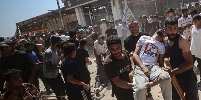 غارات إسرائيلية دامية على غزة وعنف المستوطنين يتصاعد في الضفة الغربية