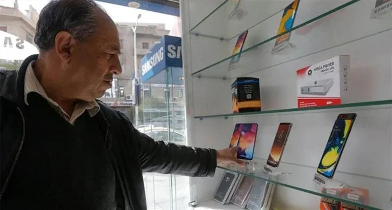 قرارات مفاجئة في سوريا: إلغاء جمركة الموبايلات وتفعيل الأجهزة المتوقفة خلال ساعات!