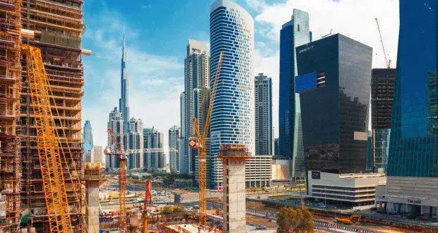 صدارة الإمارات في مشروعات البناء تتجاوز السعودية في 2025: تحولات اقتصادية في الخليج