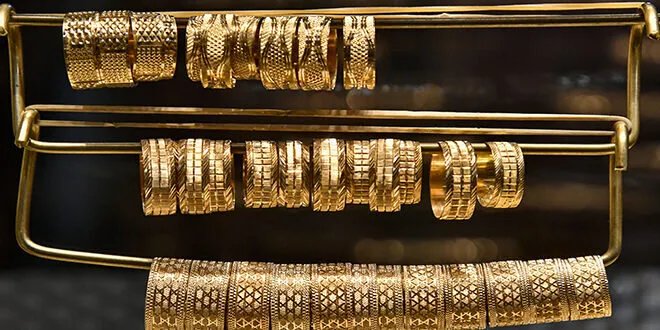 تراجع حاد في أسعار الذهب في السوق المحلية السورية