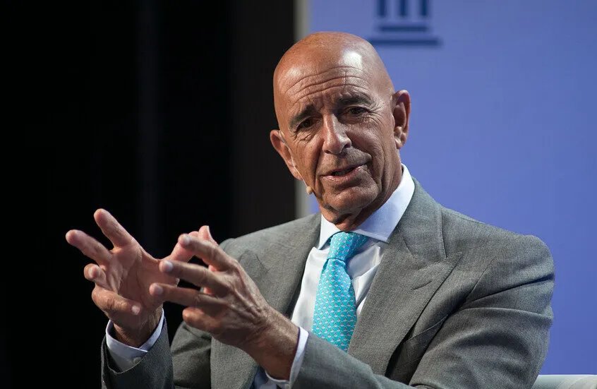 توماس باراك يشيد بقرار ترامب إنهاء بعض العقوبات المفروضة على سوريا