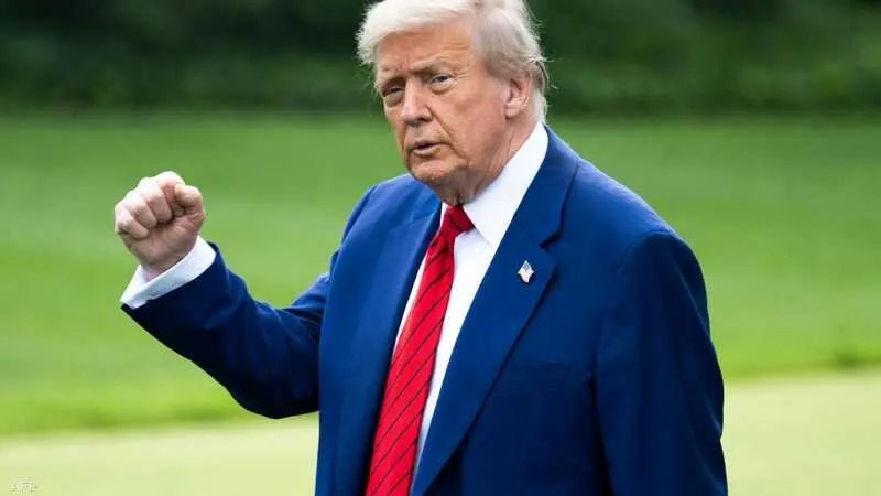 ترامب يثير الجدل: رفع العقوبات عن سوريا 'لمنحها فرصة' مع الإبقاء على عقوبات الأسد وآخرين