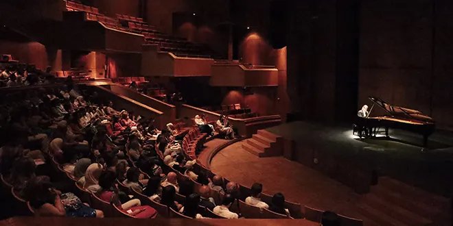 غزوان الزركلي يحيي أمسية موسيقية مهداة لشهداء الثورة السورية في دار الأوبرا بدمشق