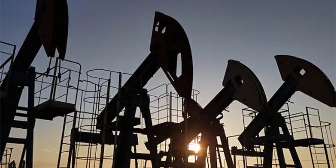 أسعار النفط تسجل ارتفاعاً طفيفاً عالمياً وسط ترقب لقرارات "أوبك+"
