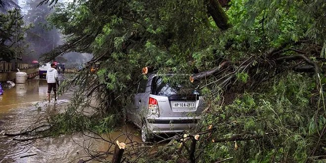 فيضانات مفاجئة تجتاح الهند: مصرع وإصابة العشرات في ولاية هيماشال براديش