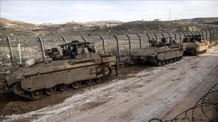 الاحتلال الإسرائيلي يعتقل ثلاثة مدنيين في اقتحام لمزرعة جنوب القنيطرة