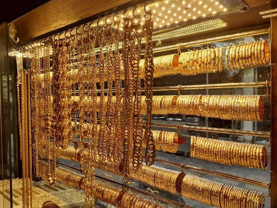 تراجع محدود في أسعار الذهب الرسمية في الأسواق السورية اليوم