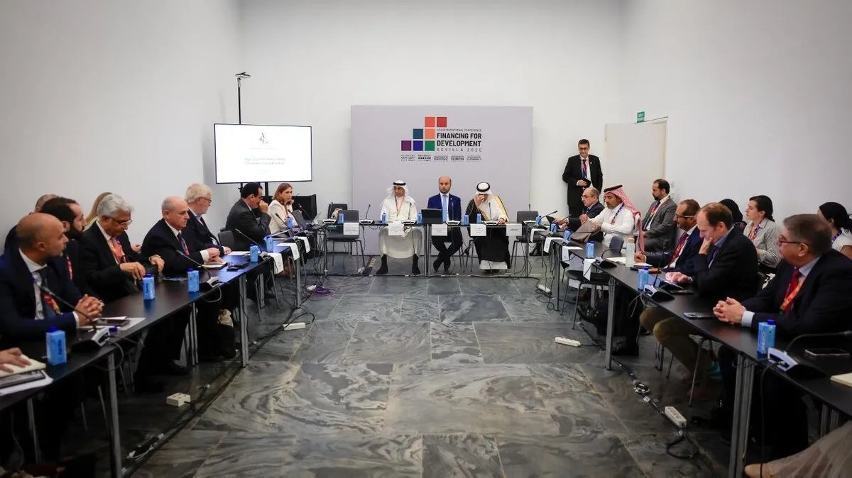 وزير الاقتصاد السوري يستعرض رؤية 2035 للتعافي في مؤتمر تمويل التنمية بإشبيلية