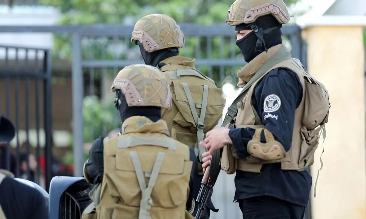 اللاذقية: الأمن الداخلي يطيح بعميد سابق في النظام بتهم انتهاكات بحق مدنيين