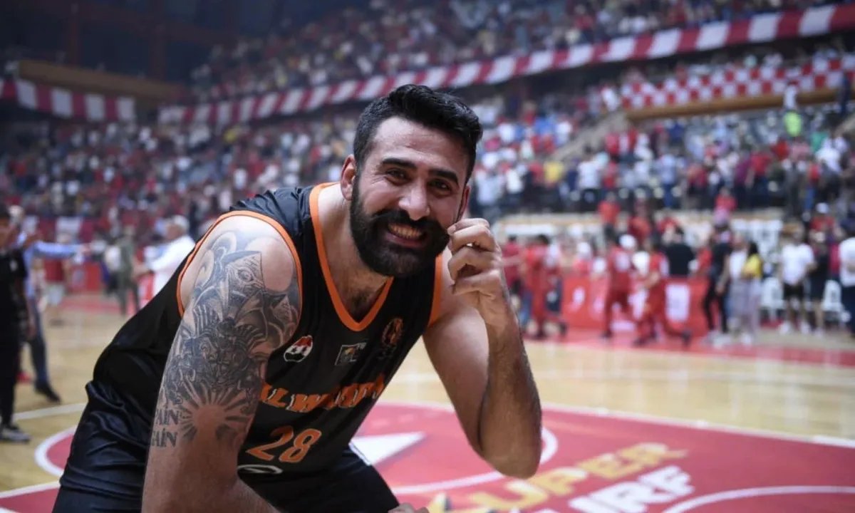 فسخ عقد كمال جنبلاط: الوحدة السوري يستجيب للاحتجاجات على خلفية مواقفه تجاه السوريين