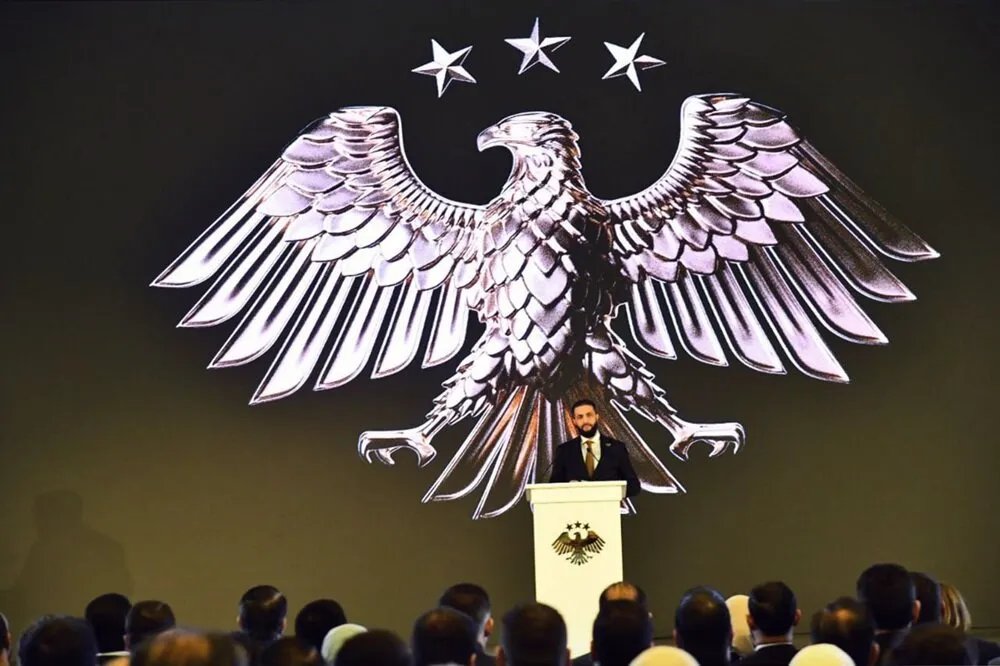 سوريا تكشف عن هويتها البصرية الجديدة: خطوة نحو مرحلة سياسية موحدة وتعزيز مكانتها الدولية