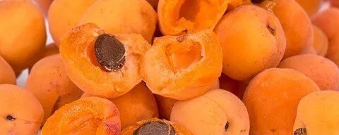 المشمش: فاكهة الصيف اللذيذة وكنز لصحة قلبك