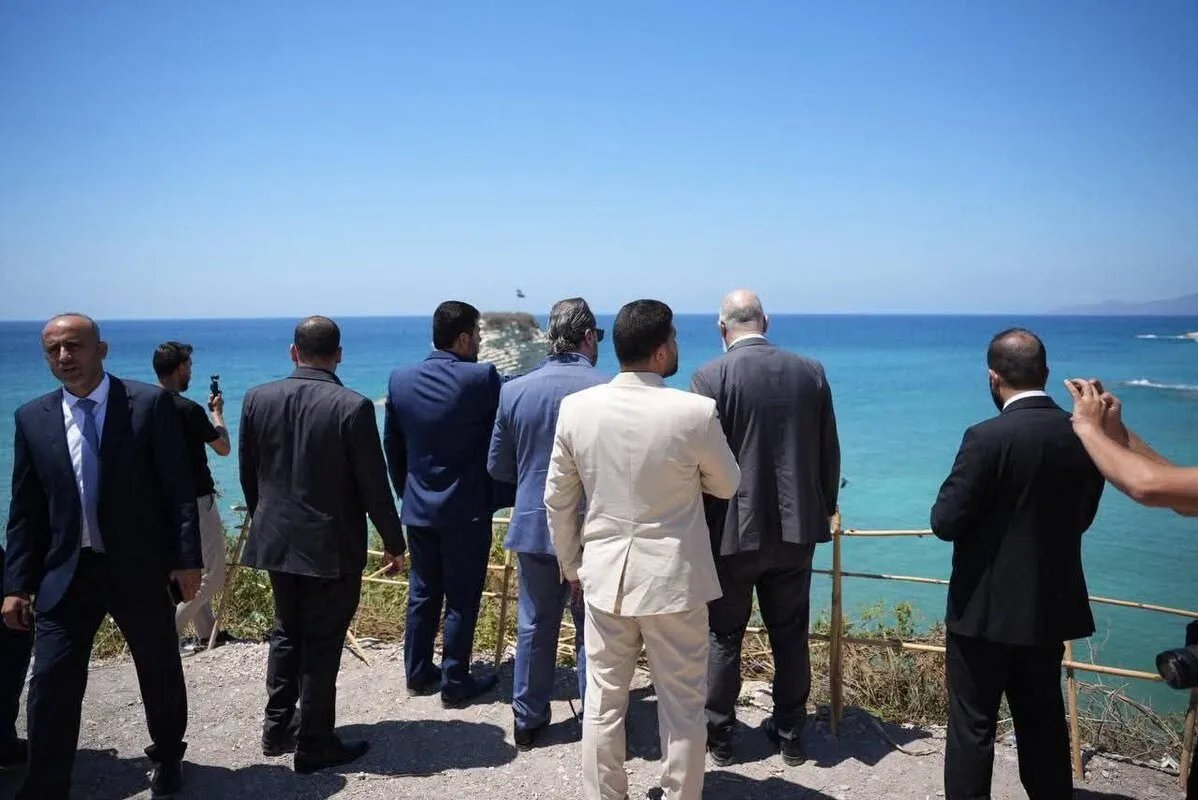 وزير السياحة يطلق خريطة استثمارية للساحل السوري لجذب المستثمرين