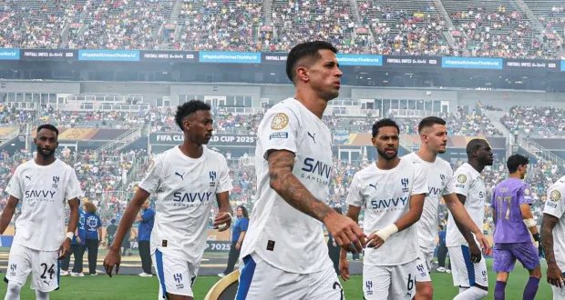 وزير الرياضة السعودي يشيد بأداء الهلال في مونديال الأندية