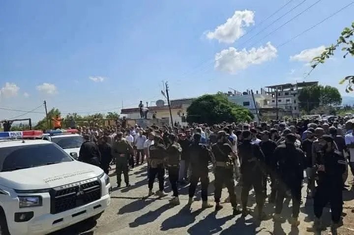 الأمن العام يوقف مظاهرة في ريف اللاذقية للمطالبة بالأمن