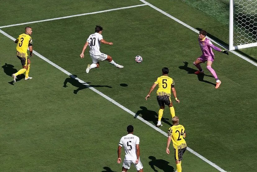 ريال مدريد يطيح بدورتموند ويحجز مقعداً في نصف نهائي كأس العالم للأندية بمواجهة نارية مع باريس سان جيرمان