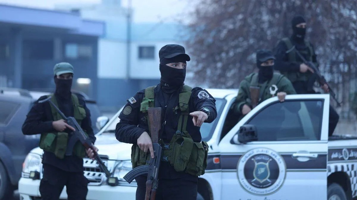 مقتل عنصر من الأمن العام وإصابة آخر بانفجار عرضي في دير الزور