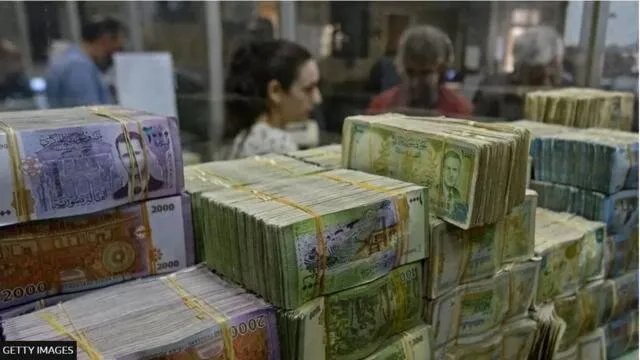 وزارة المالية تعلن موعد صرف الزيادة الجديدة على رواتب العاملين المدنيين والعسكريين