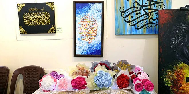 معرض "لمسات الإبداع" في دمشق: تألق نسائي سوري في الأعمال اليدوية