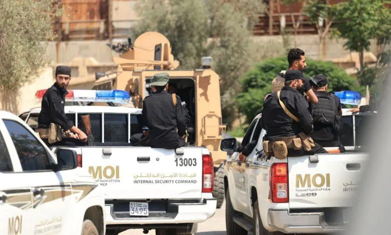 سوريا: الأمن يكشف تفاصيل اعتقال متورطين بجرائم حرب وأحداث الساحل وأبرز الأسماء