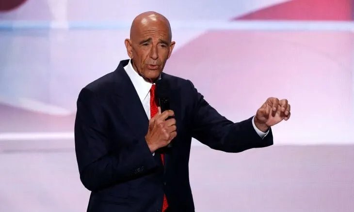 باراك يبحث مع مسؤولين لبنانيين نزع سلاح حزب الله مقابل وقف العمليات الإسرائيلية