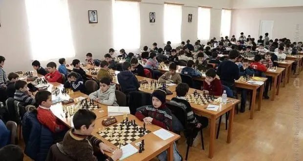 الشطرنج: أكثر من مجرد لعبة - لماذا يجب أن يتعلمه أطفالنا؟