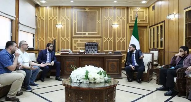 وزير العدل يطمئن تجار دمشق: لا قرارات نهائية بشأن التمديد الحكمي للإيجارات حتى الآن