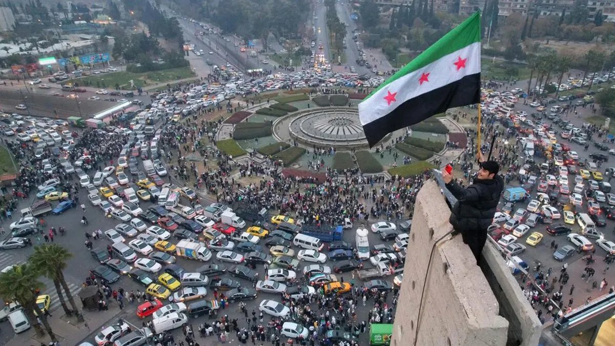 قرار مفاجئ: أمريكا ترفع تصنيف "هيئة تحرير الشام" كمنظمة إرهابية