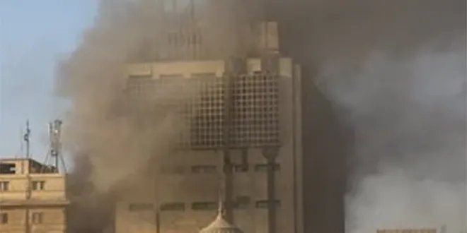 حريق ضخم في وسط القاهرة يسفر عن إصابة 14 شخصاً ونقلهم إلى المستشفى