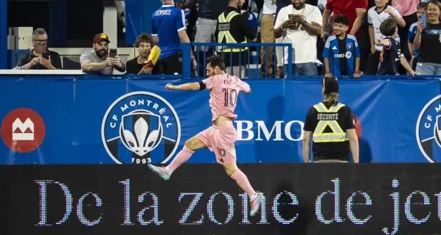 الأهلي السعودي يغازل ميسي.. هل ينجح في خطفه من إنتر ميامي؟