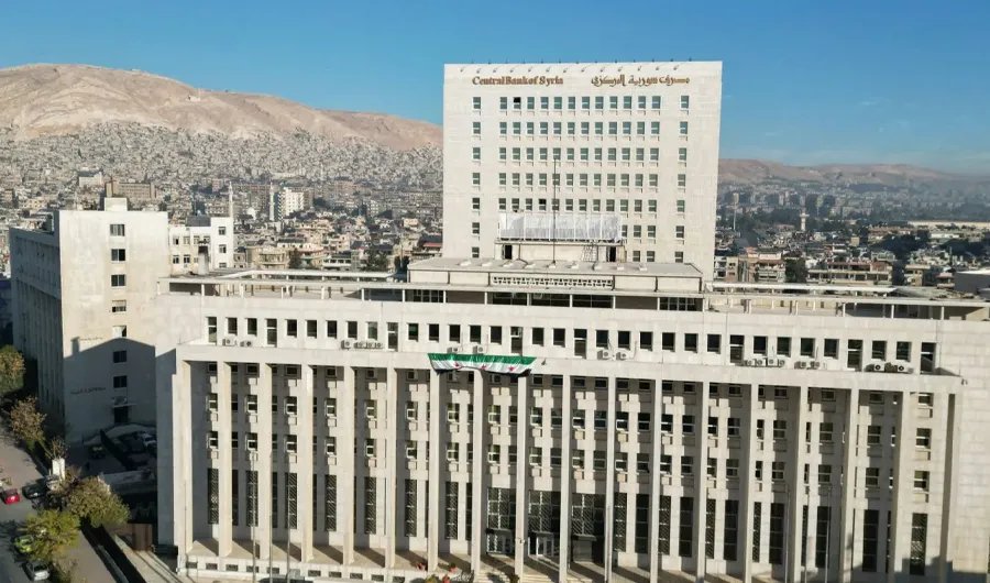 حصري: سوريا تتحرك لإعادة تفعيل حساباتها المجمدة واستعادة نظام سويفت المالي