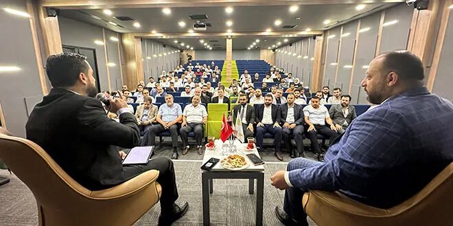 وزارة الإدارة المحلية تستثمر خبرات السوريين في تركيا: لقاءات مثمرة في إسطنبول